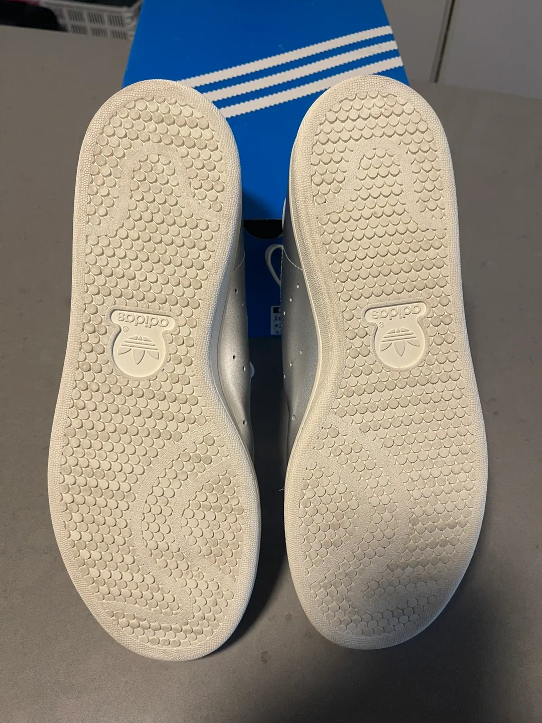 Adidas Stan Smith W Silver US 10.5 New image indicator(5)
