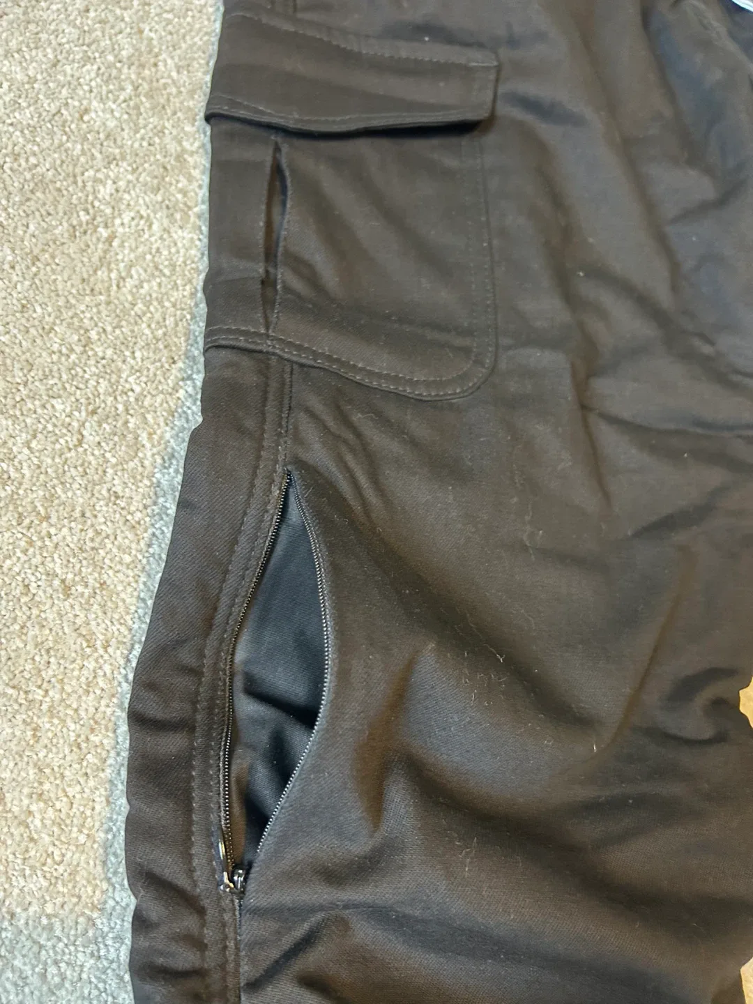 Old Soul Moto Black Cargo Pants W32 L30 image indicator(9)