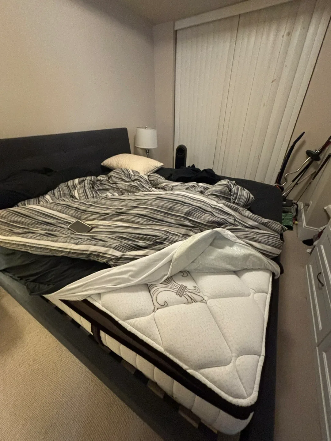 Stearns & Foster Fairmont Luxury Plush Euro Pillowtop Mattress image indicator(3)