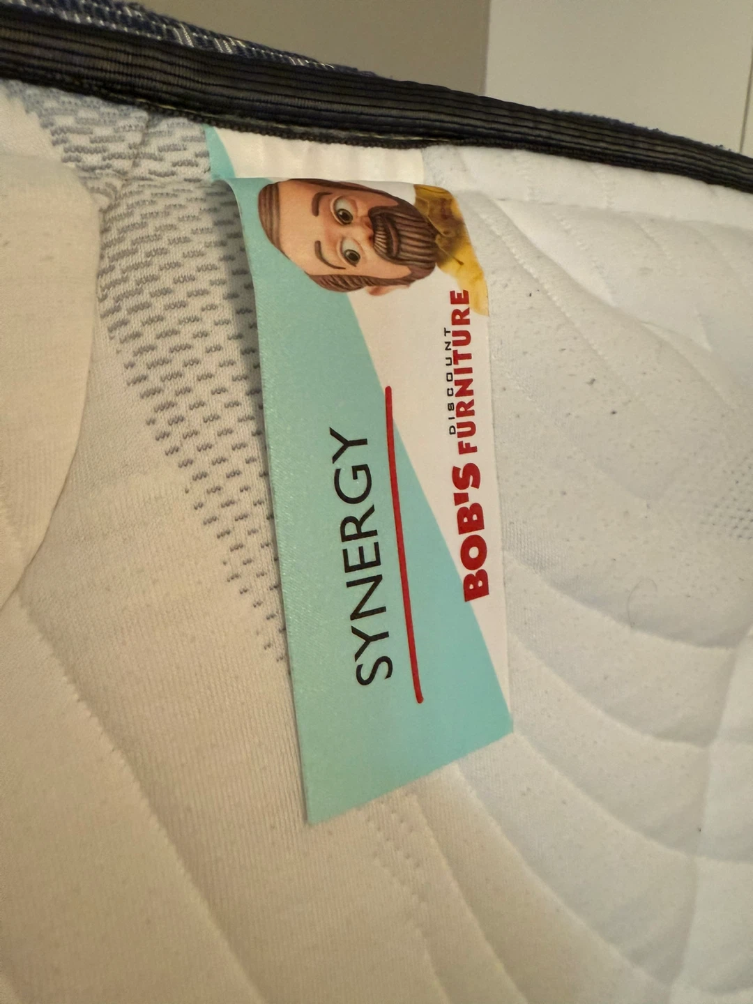 Queen Size Bob’s Furniture Synergy Mattress – Good Condition - photo 3
