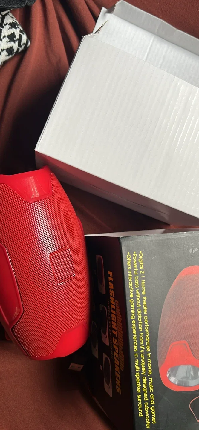 A105 Flashlight Speaker - Red image indicator(4)