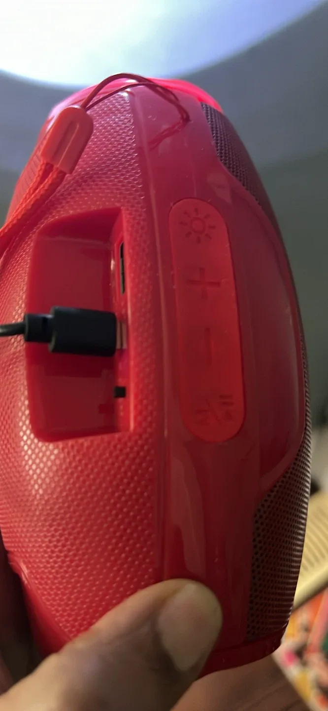 A105 Flashlight Speaker - Red image indicator(3)