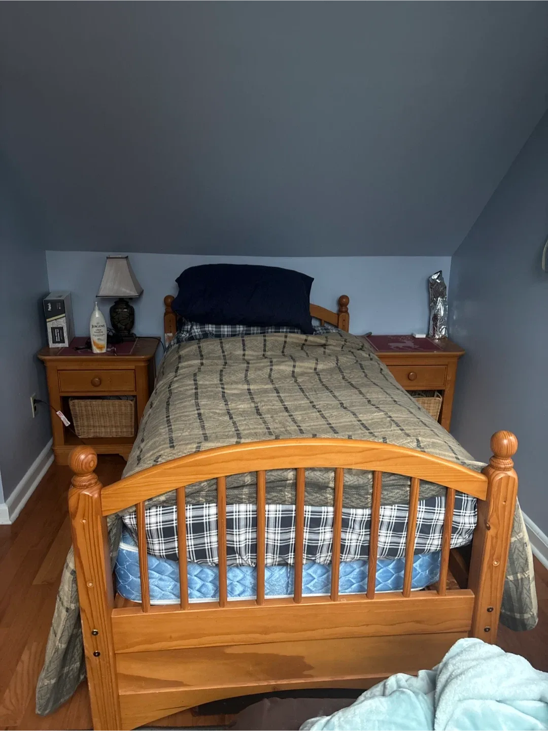 Bedroom Furniture Set image indicator(2)