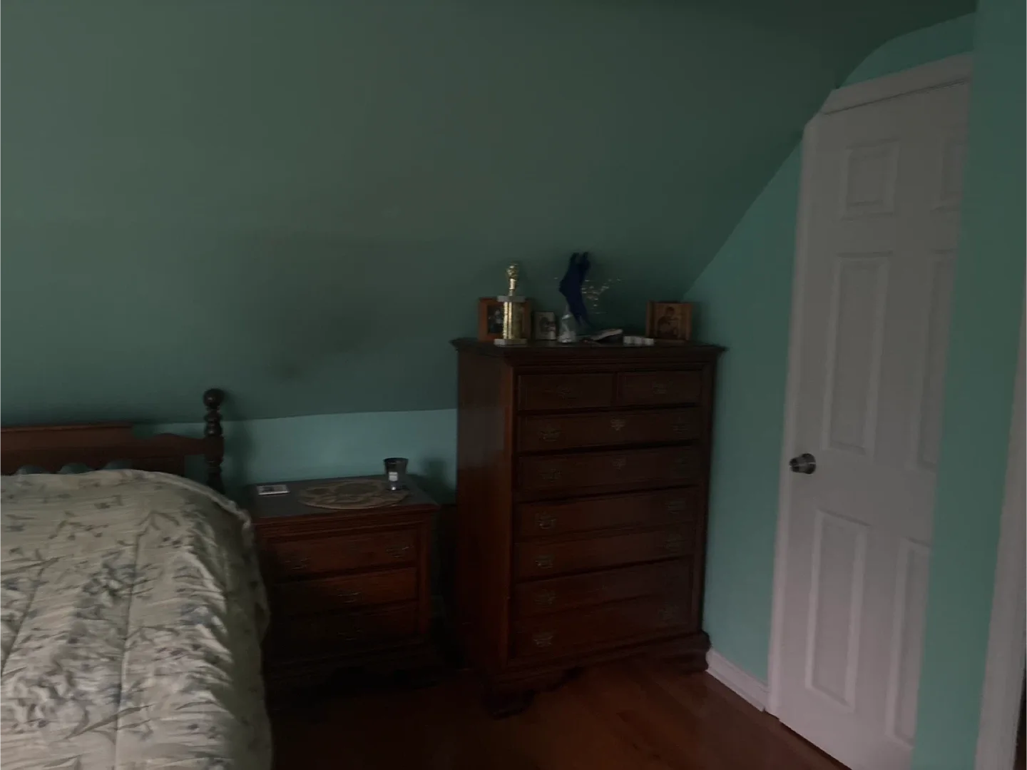 Floral Patterned Bedspread image indicator(2)