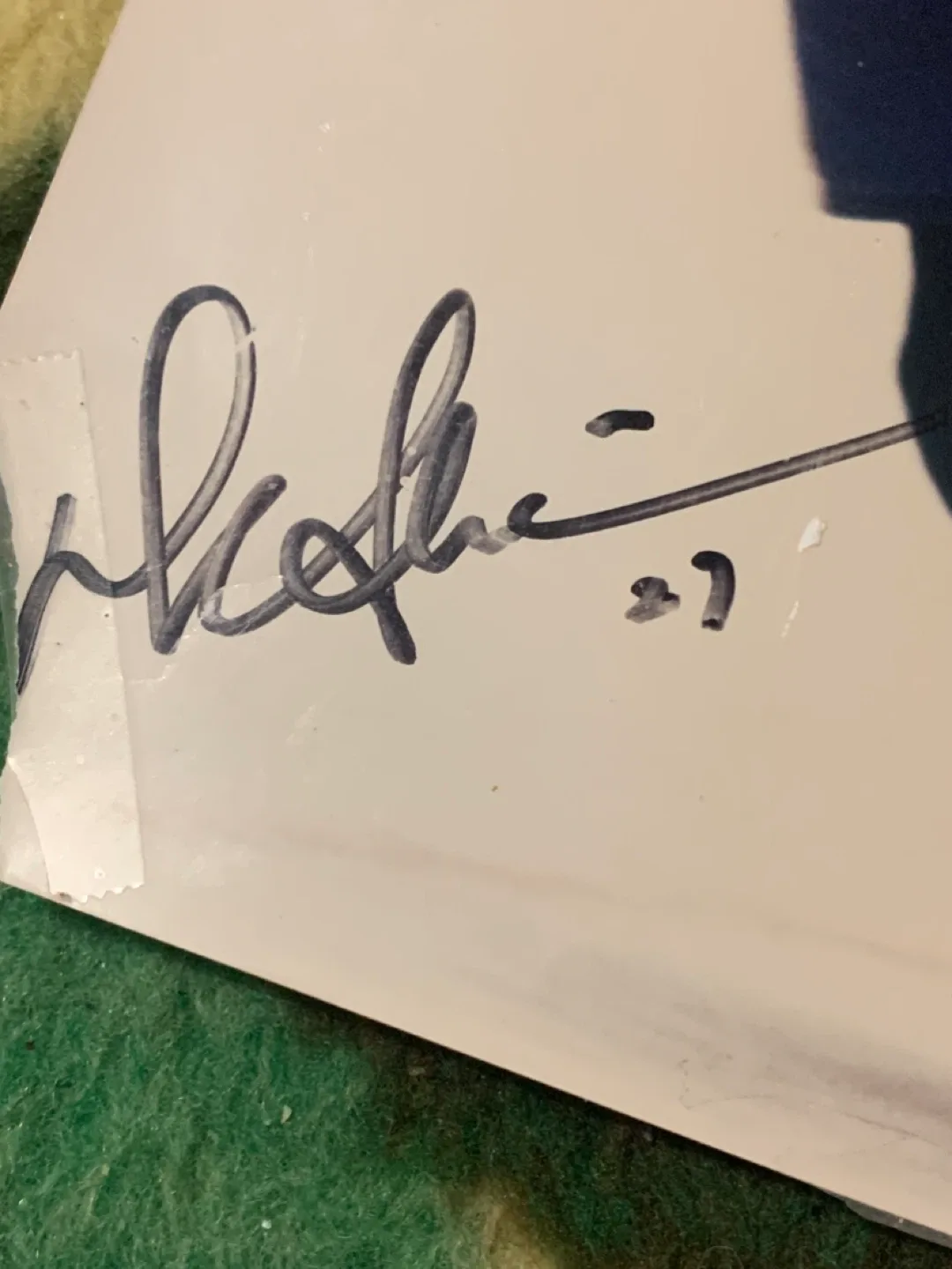 Darryl Sittler #27 Autographed Toronto Maple Leafs Photo image indicator(2)