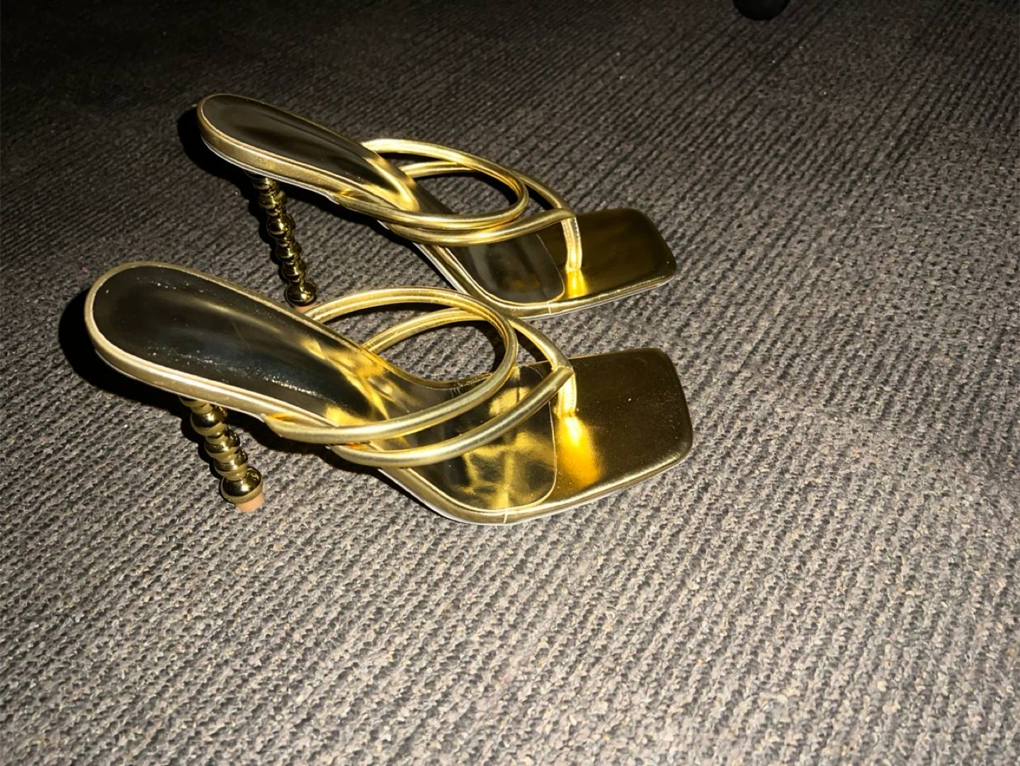 Gold stiletto Heels, Size 10