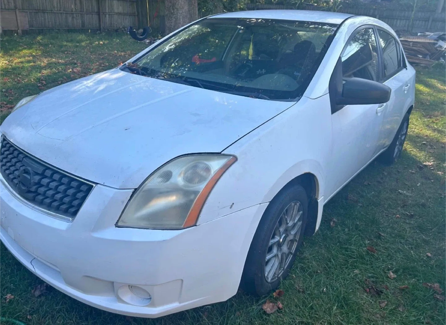 Nissan Sentra 2.0S - White Sedan image indicator(4)