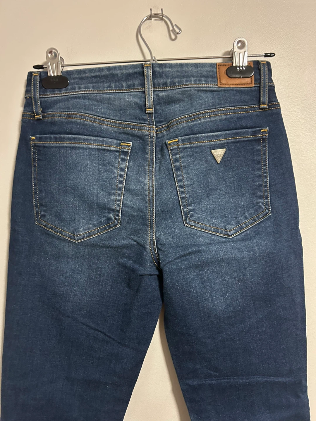 Guess Curvy Sophia Skinny Jeans - Size 26 - photo 5