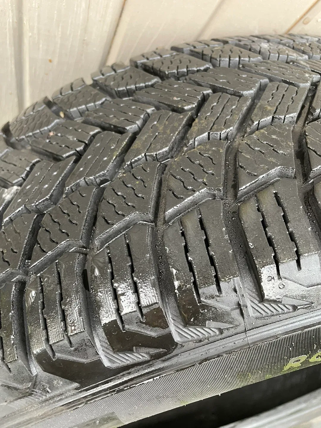 Michelin X-Ice 235/60R18 Winter Tires