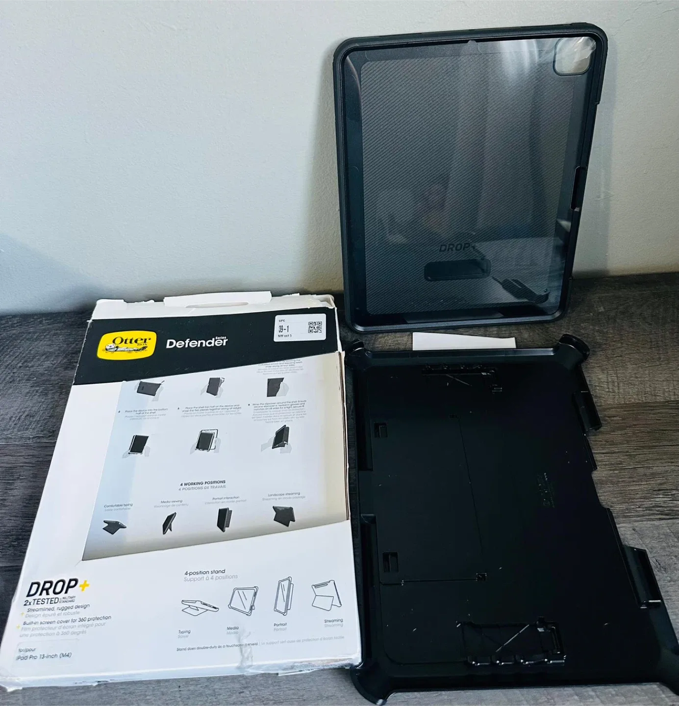 OtterBox Defender Rugged Case for iPad Pro 13" (M4) - Black image indicator(4)