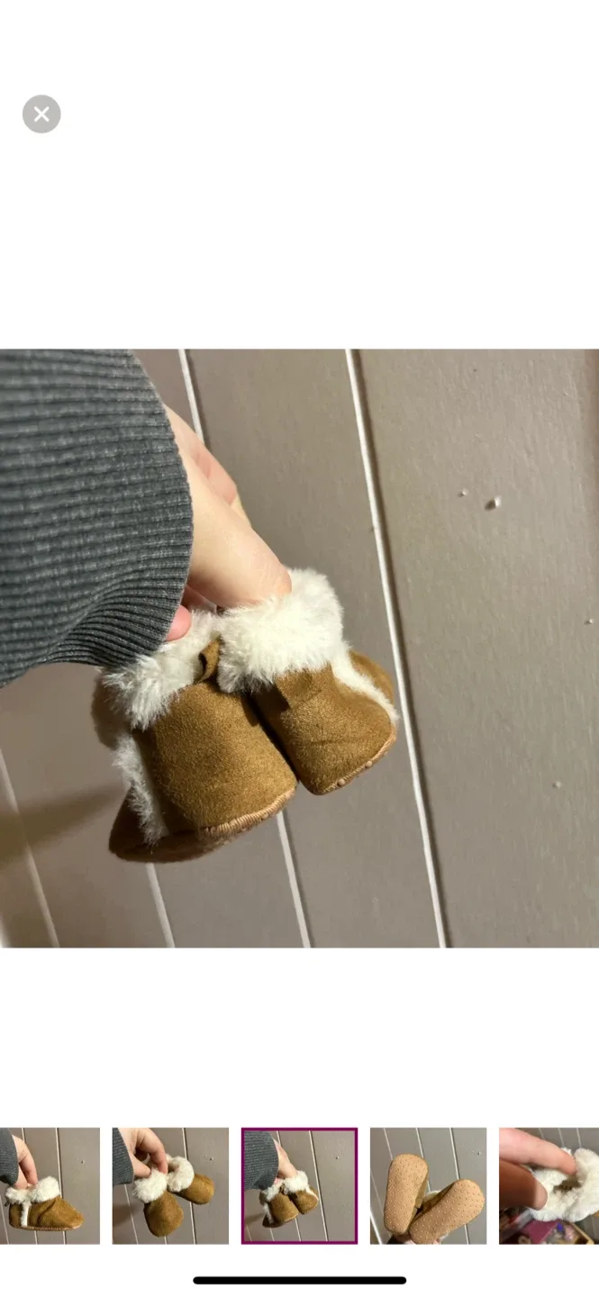 Old Navy Brown Baby Booties image indicator(3)