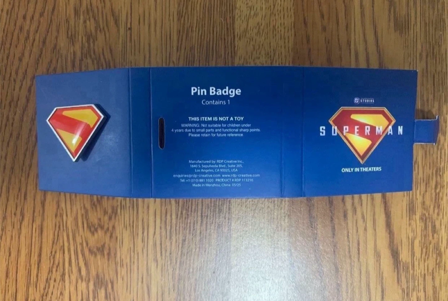 Superman (Cinemark Exclusive) Collectible Pin Badge - photo 3