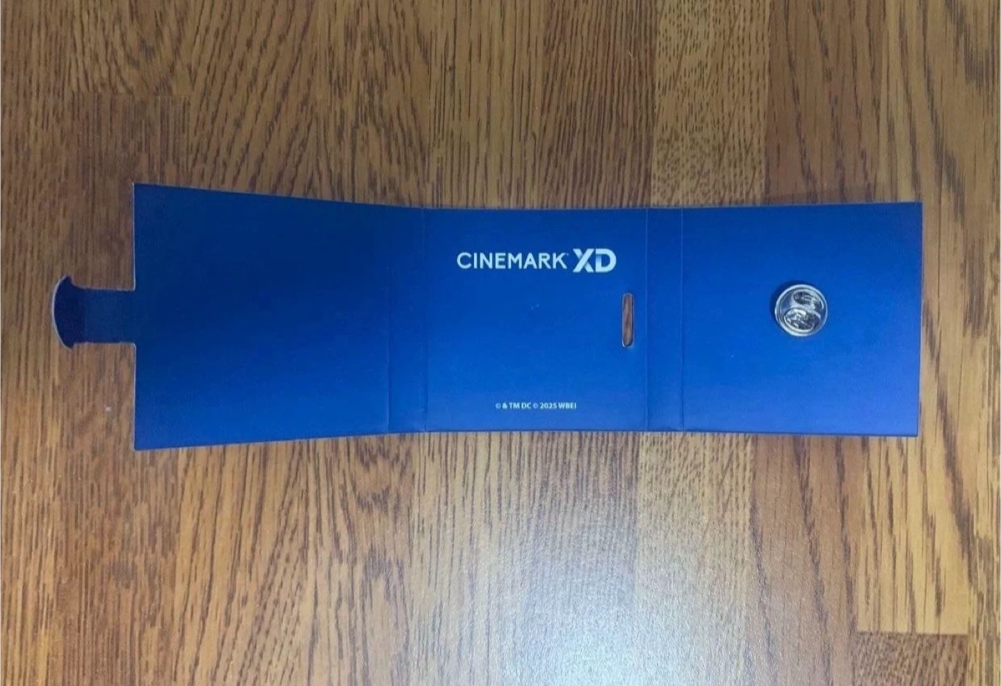 Superman (Cinemark Exclusive) Collectible Pin Badge - photo 4