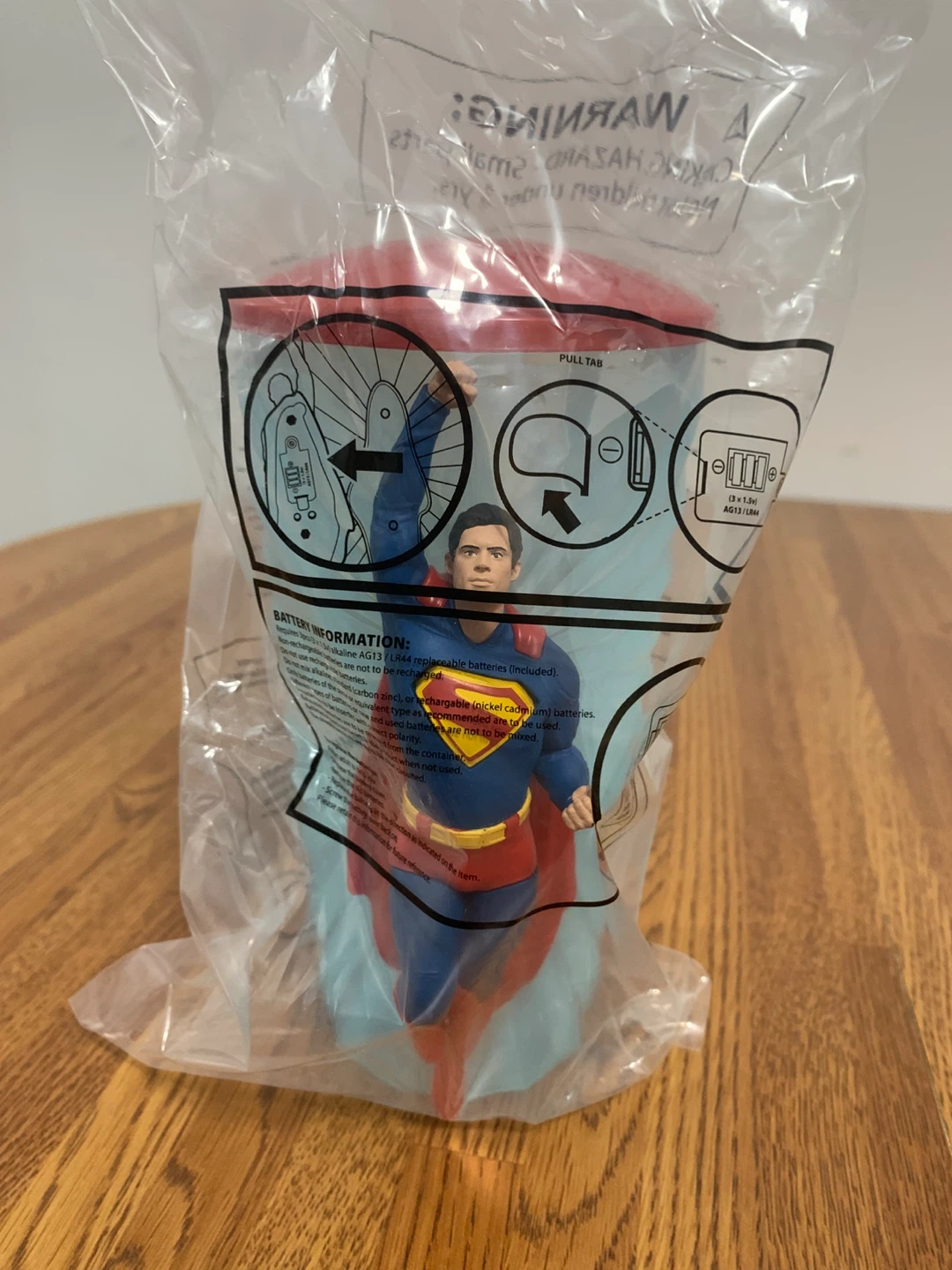 Superman (Regal Exclusive) High Flying Light Up Cup - photo 2