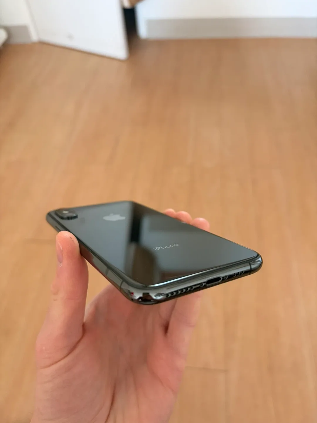 Apple iPhone XS 64GB Black — AT&T Only — Great Deal image indicator(4)