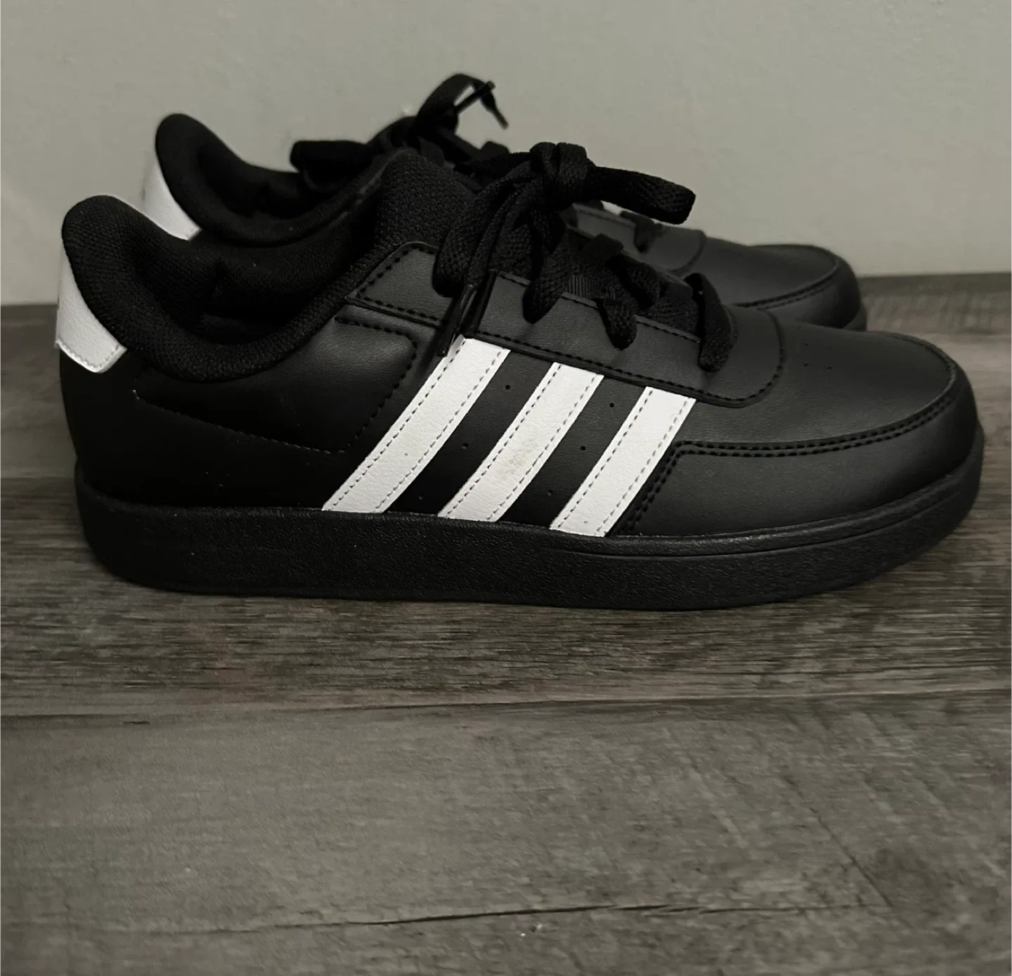 Adidas Breaknet Lifestyle Court Lace Shoes - No Box image indicator(2)