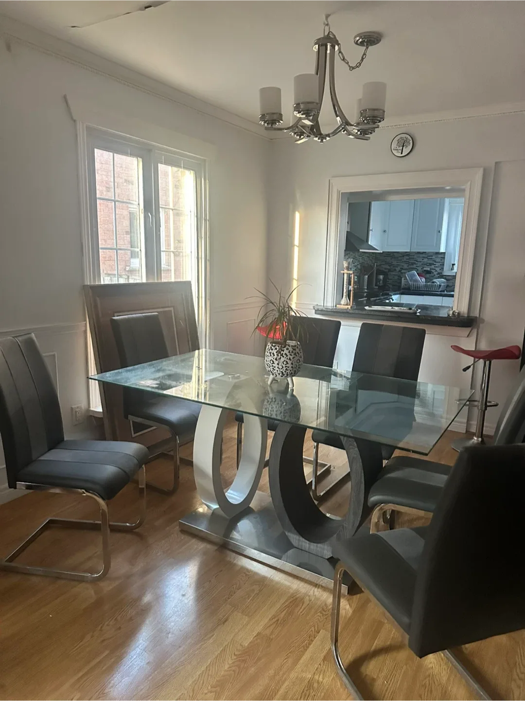 Glass Dining Table with 6 Chairs image indicator(5)