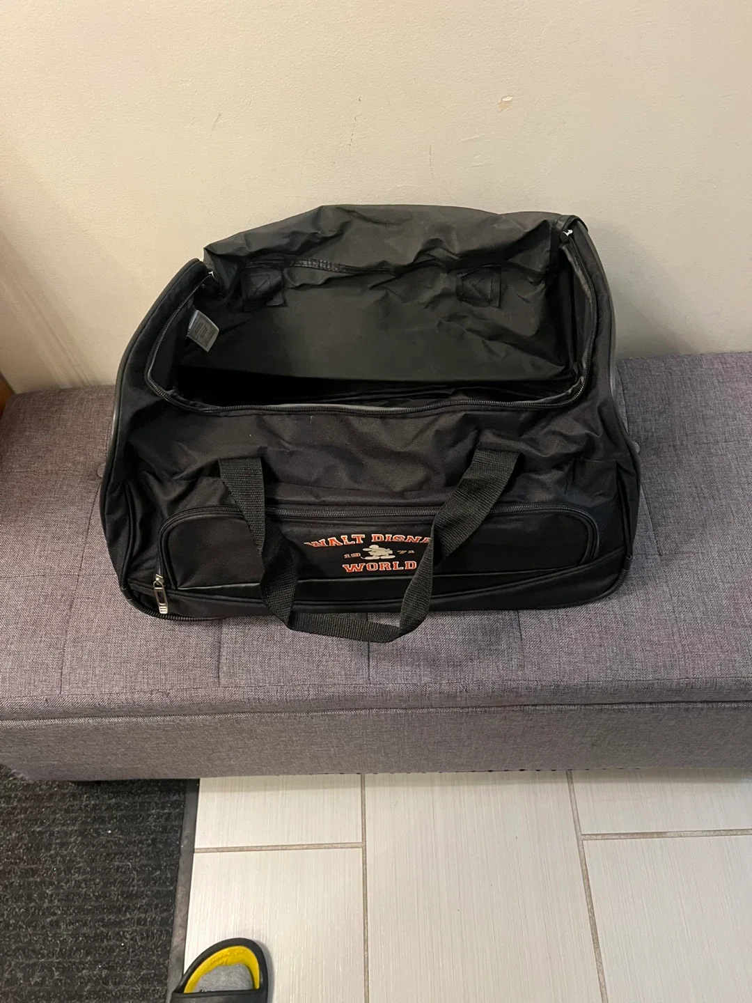 Walt Disney World Rolling Suitcase image indicator(2)