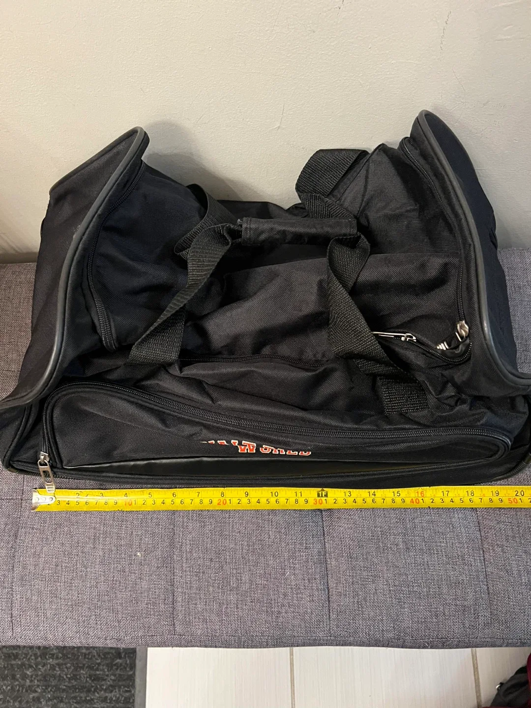 Walt Disney World Rolling Suitcase image indicator(6)