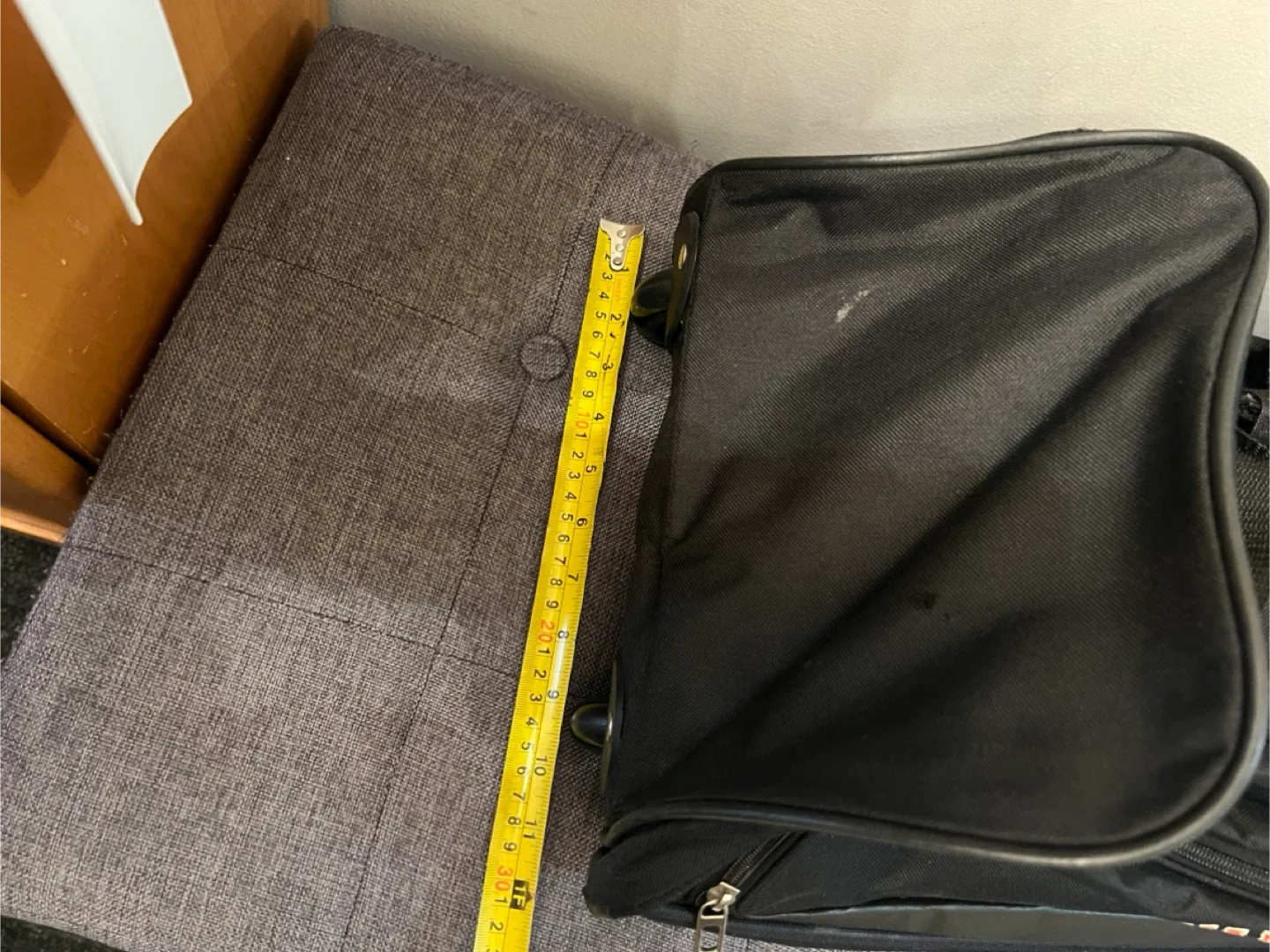 Walt Disney World Rolling Suitcase image indicator(7)