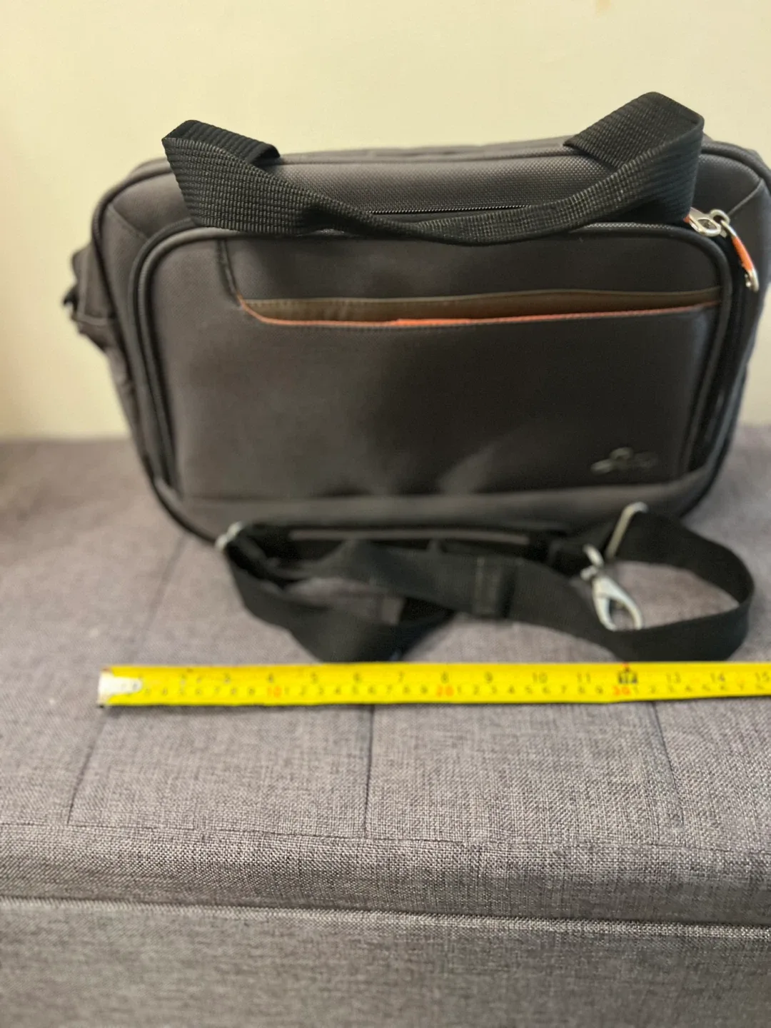 Unisex Personal Travel Bag image indicator(3)