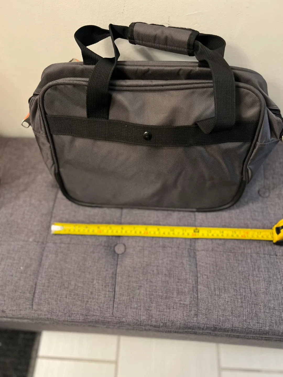Unisex Personal Travel Bag image indicator(2)