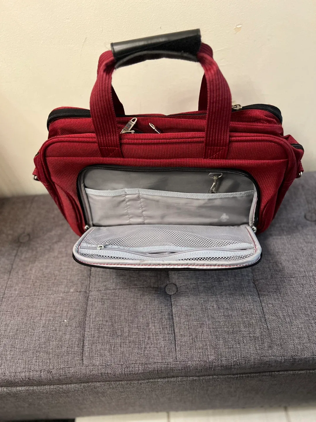 American Tourister Red Carry-On Bag image indicator(5)