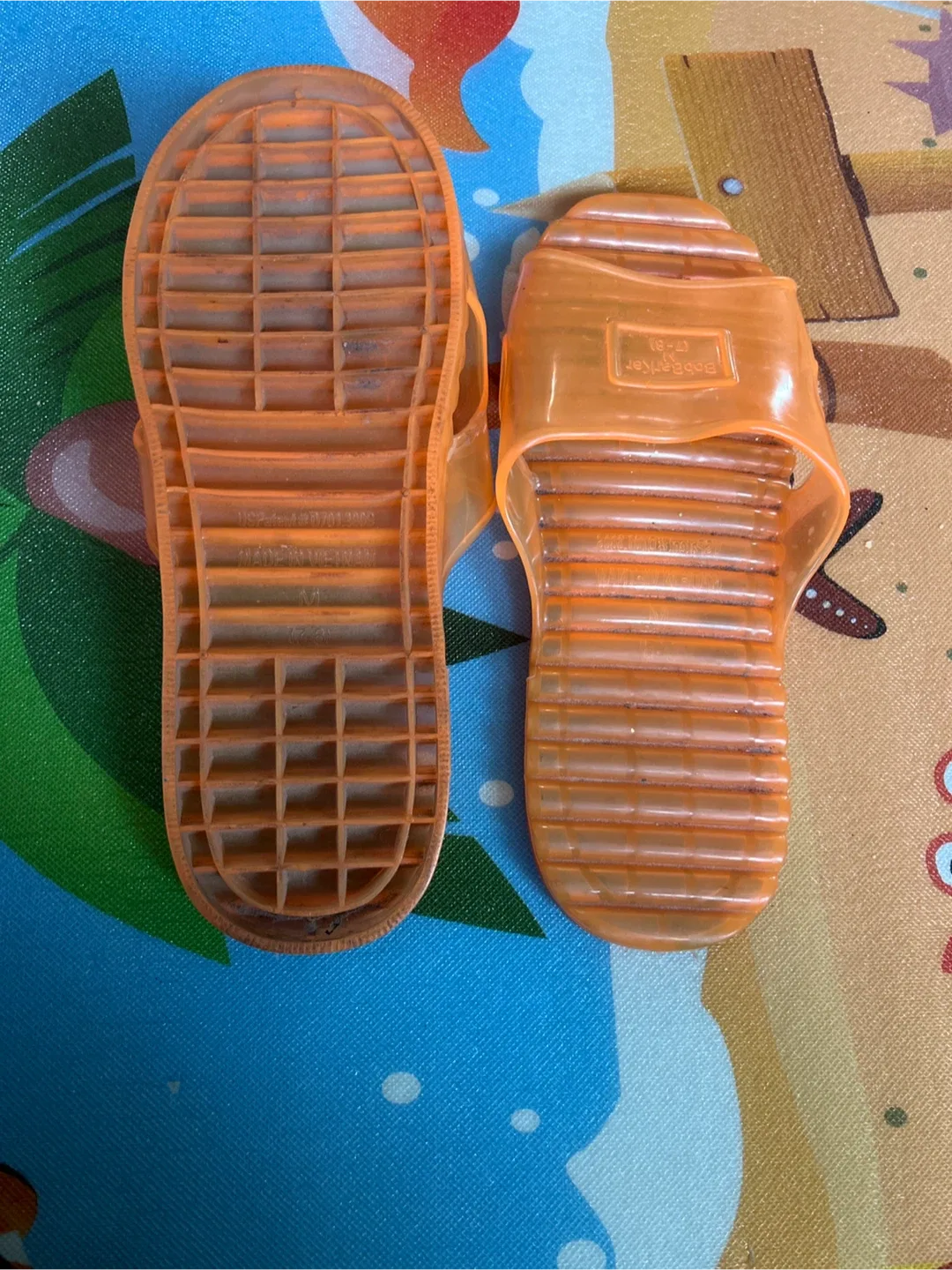 Bob Barker Orange Slides Size M (7-8)