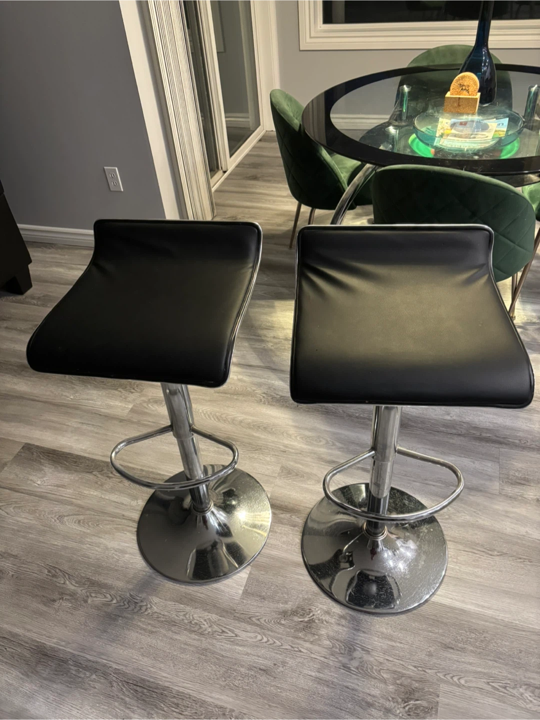 Set of 2 Black Swivel Bar Stools
