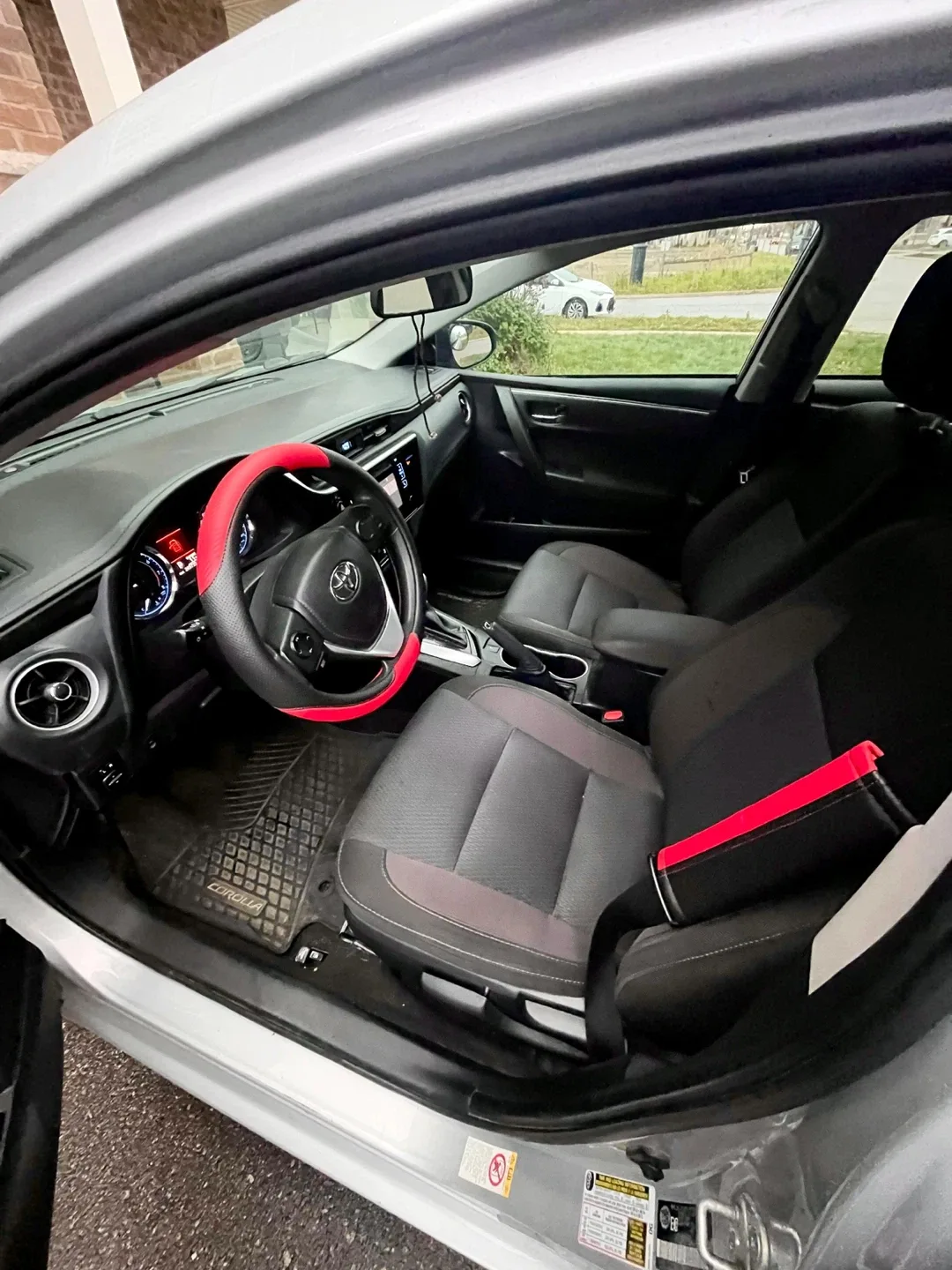 2018 Toyota Corolla LE – Clean title,No accident image indicator(4)