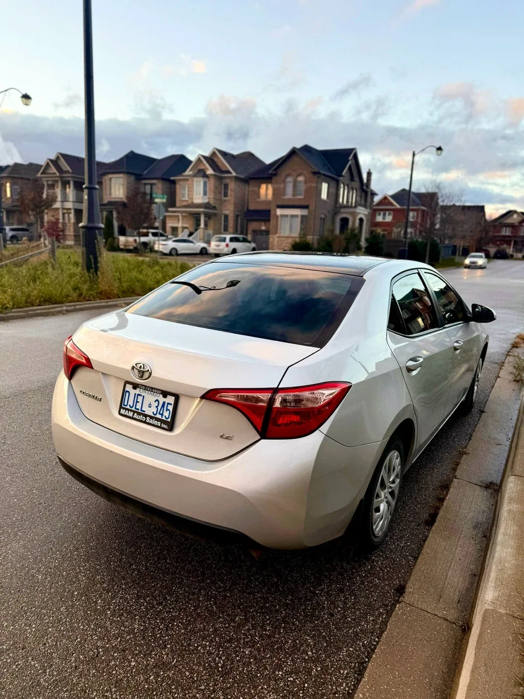 2018 Toyota Corolla LE – Clean title,No accident