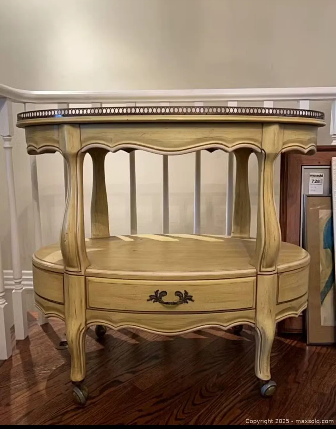 White Fine Furniture Side Table