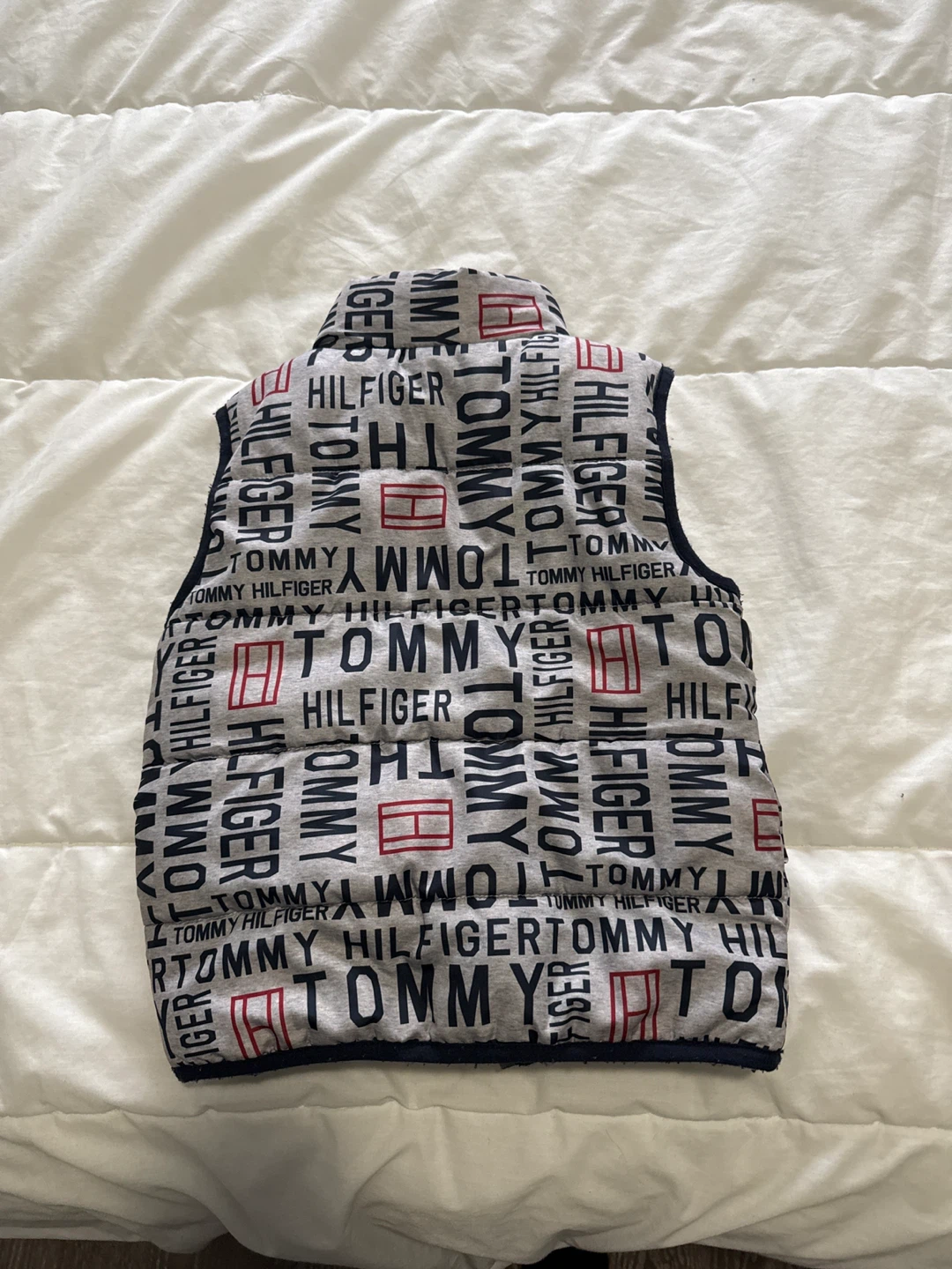 Tommy Hilfiger Kids Vest - Size 3T - photo 2