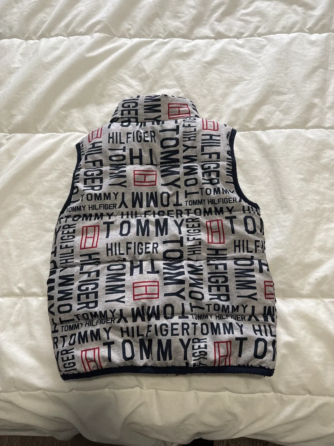 Tommy Hilfiger Kids Vest - Size 3T image indicator(2)