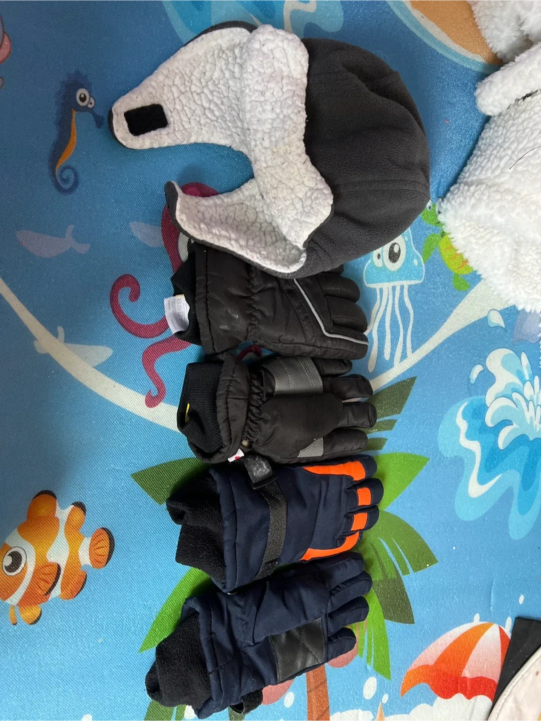 Kids' Winter Hat and Gloves Set