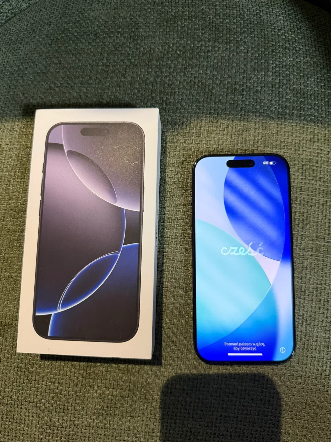 Apple iPhone 16 Pro - Like New! image indicator(2)