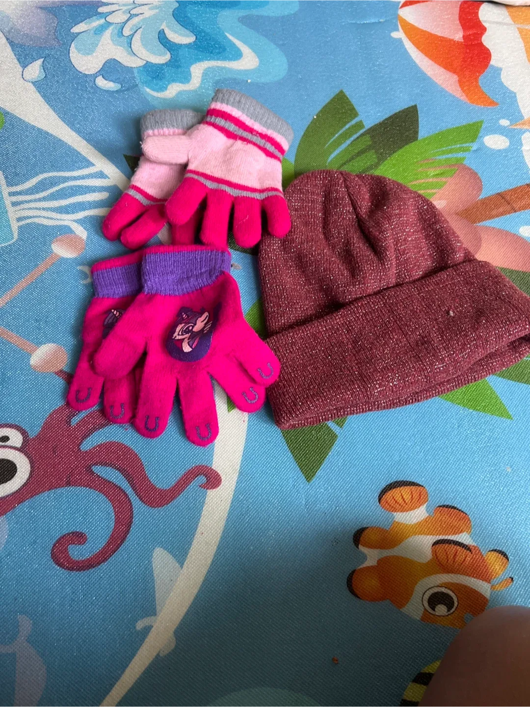 Kids Hat and Gloves Set