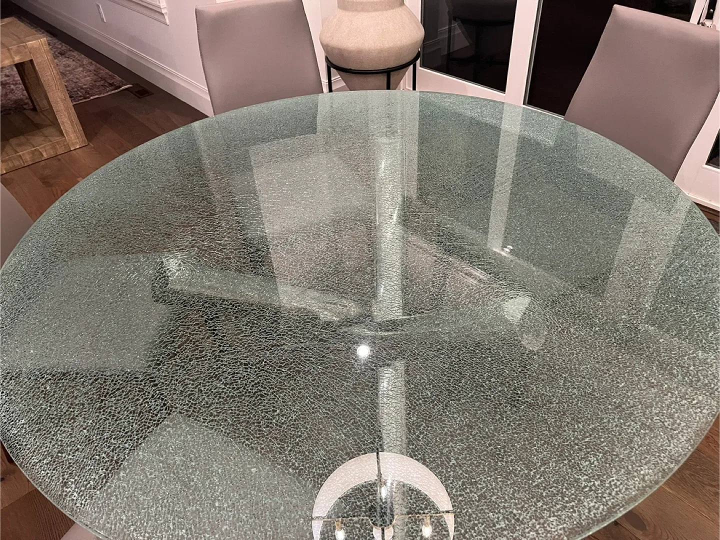 Shattered Glass Top Round Dining Table image indicator(4)