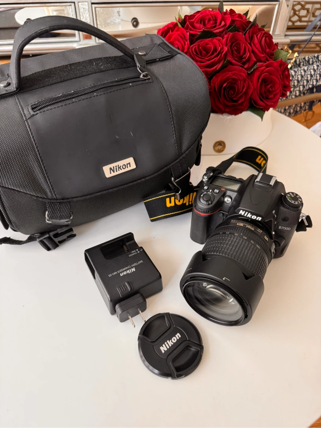 Nikon D7000 DSLR Camera with 18-105mm Lens and bag