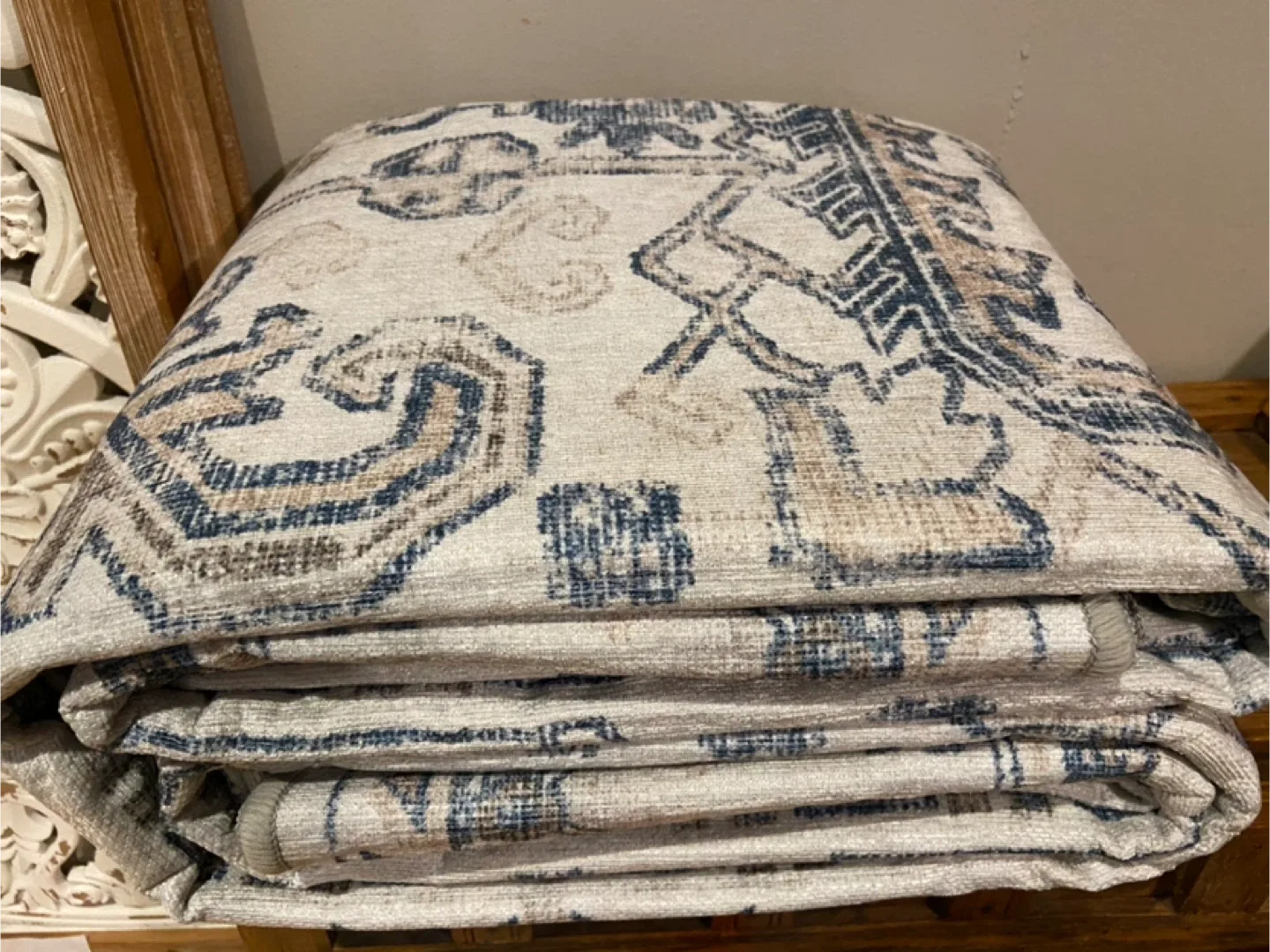 New 6x9 Area Rug Washable Boarder Blue image indicator(6)