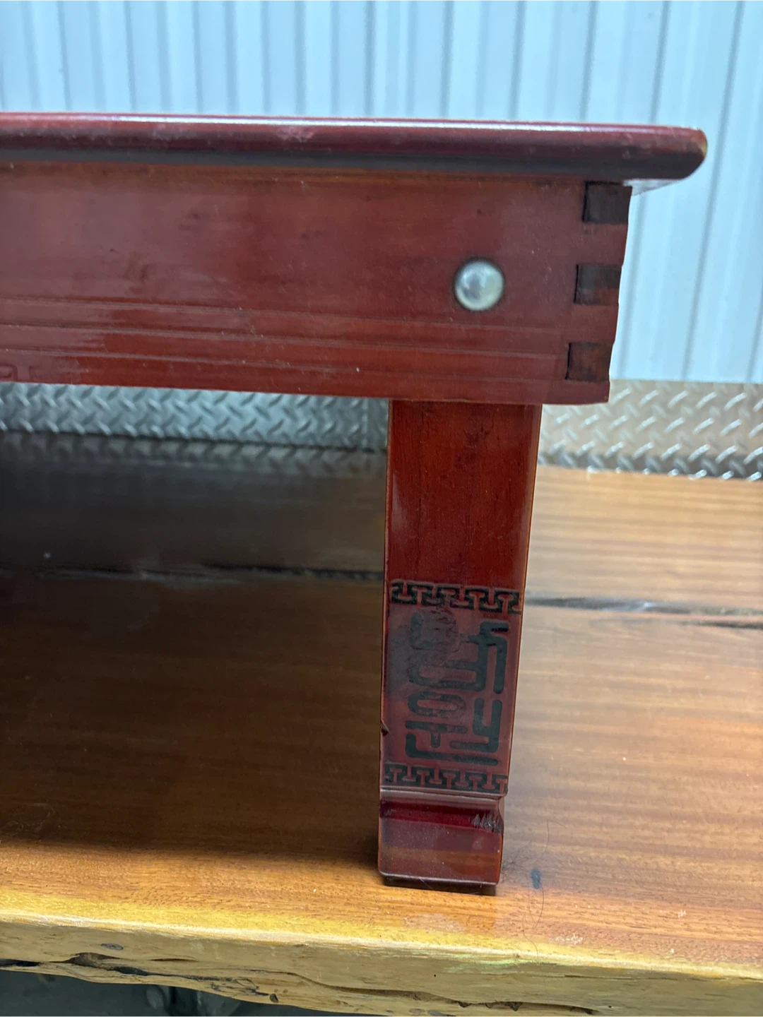 Red Lacquered Low Folding Table - photo 3