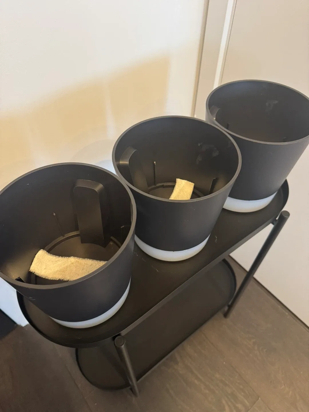 Black Plant Stand with 3 Pots image indicator(2)