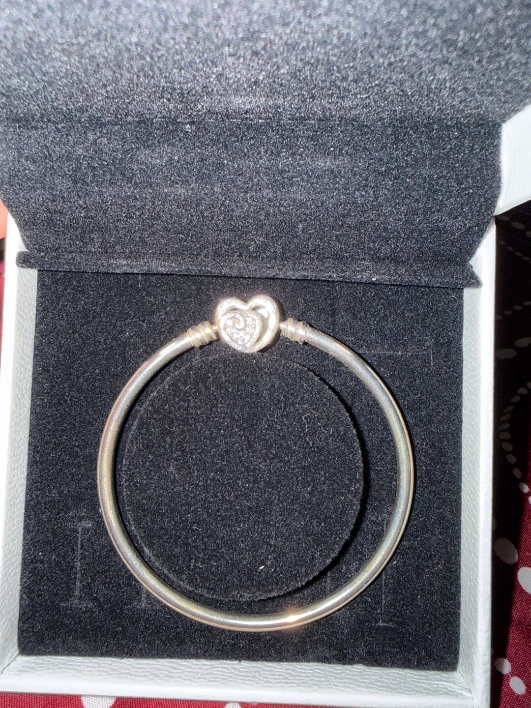 Pandora Silver Bracelet with Heart Clasp image indicator(2)