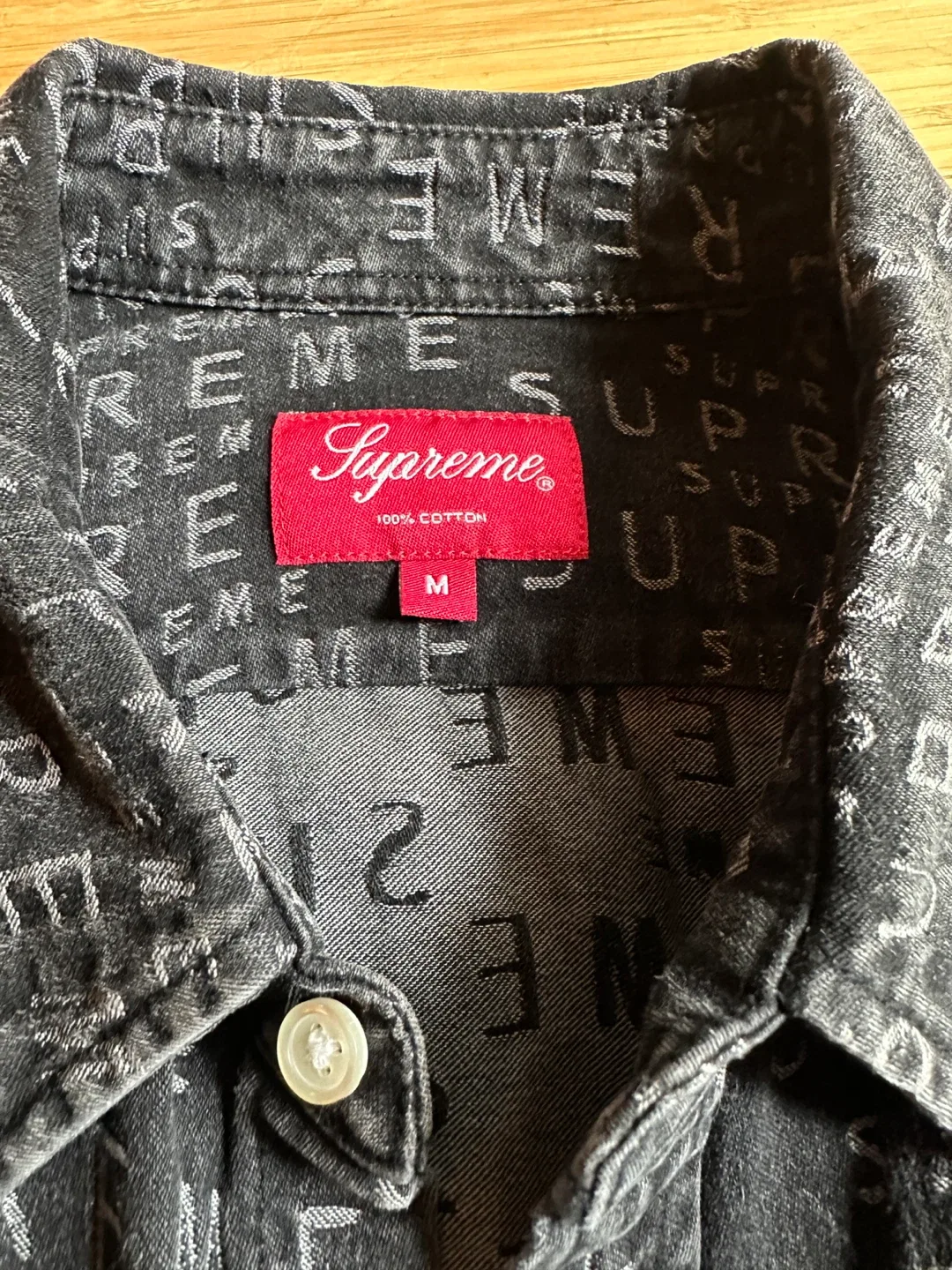 SS21 SUPREME WARP LOGO BUTTON DOWN DENIM SHIRT MEN MEDIUM image indicator(3)