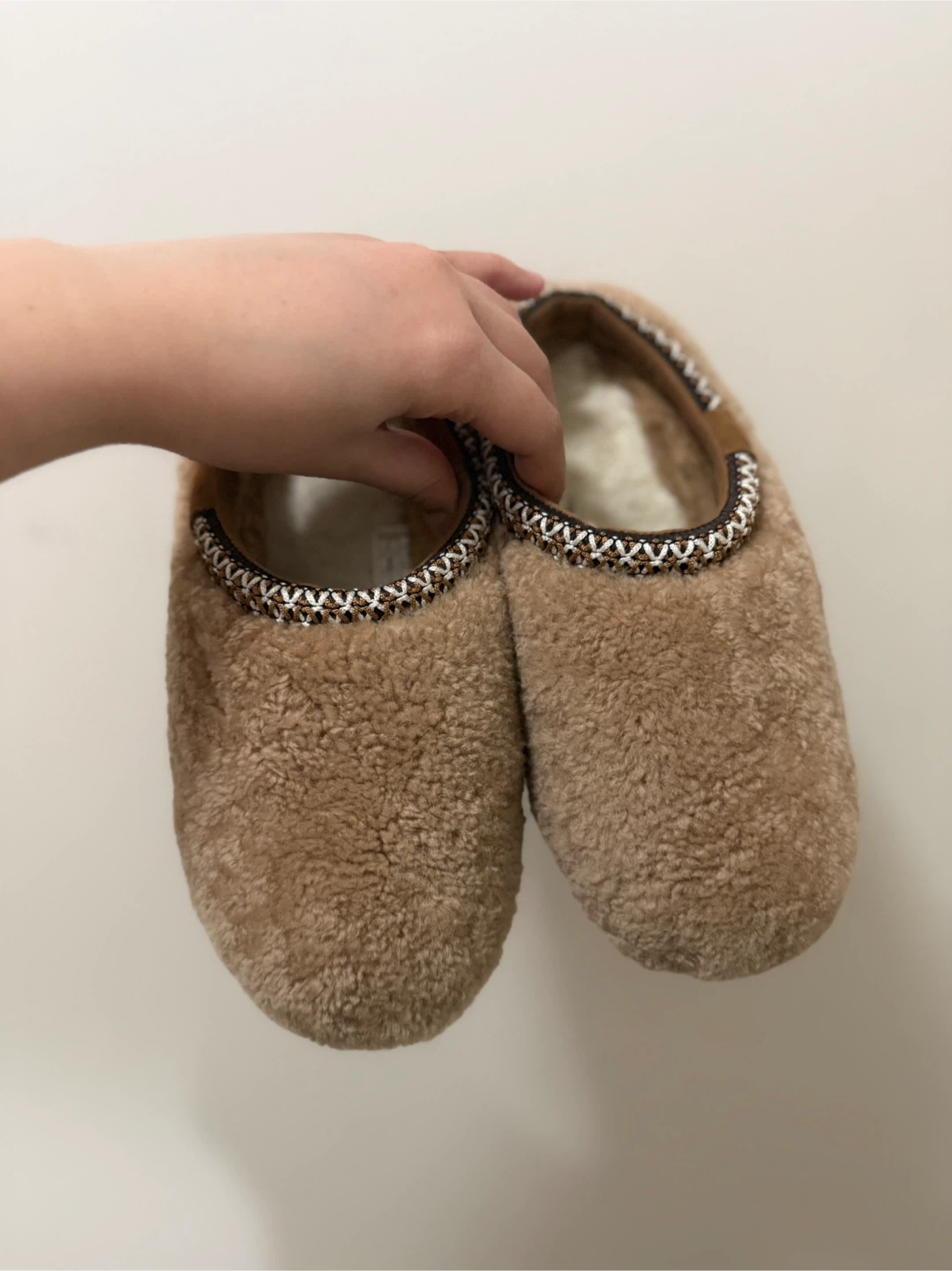 UGG Tasman Braid Slippers, Size 1 - photo 2