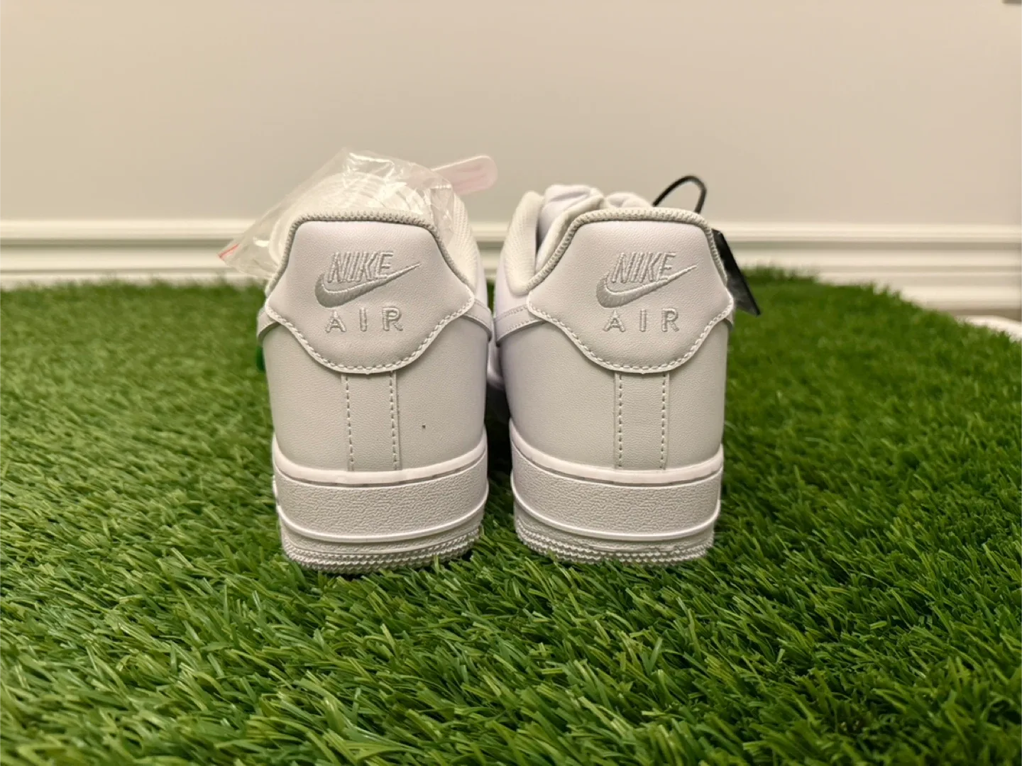 New Nike Air Force 1 '07 White, Size 10.5 image indicator(3)