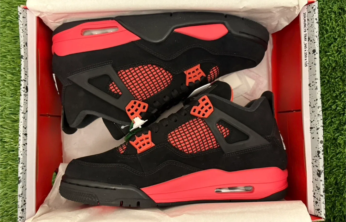 Air Jordan 4 Retro Red Thunders image indicator(2)