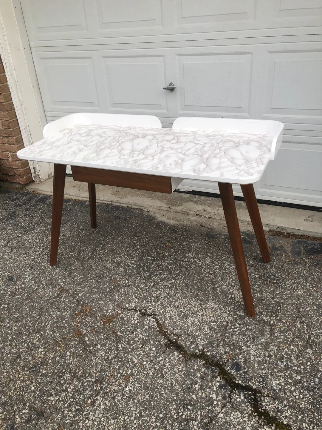 Structube Desk - White Marble Style