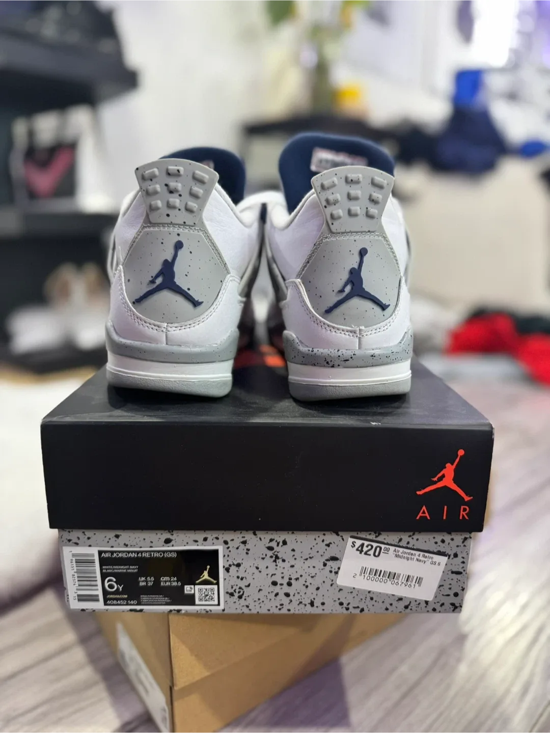 Air Jordan 4 Retro (GS) - Size 6Y