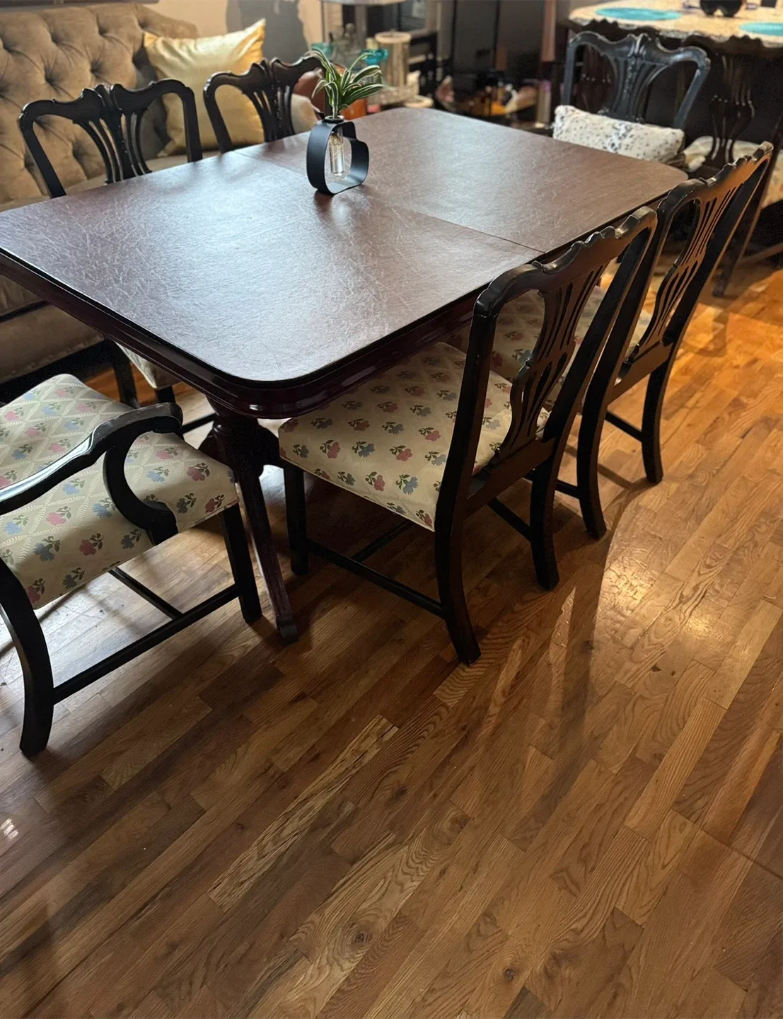 6- Dining Room Chairs image indicator(5)